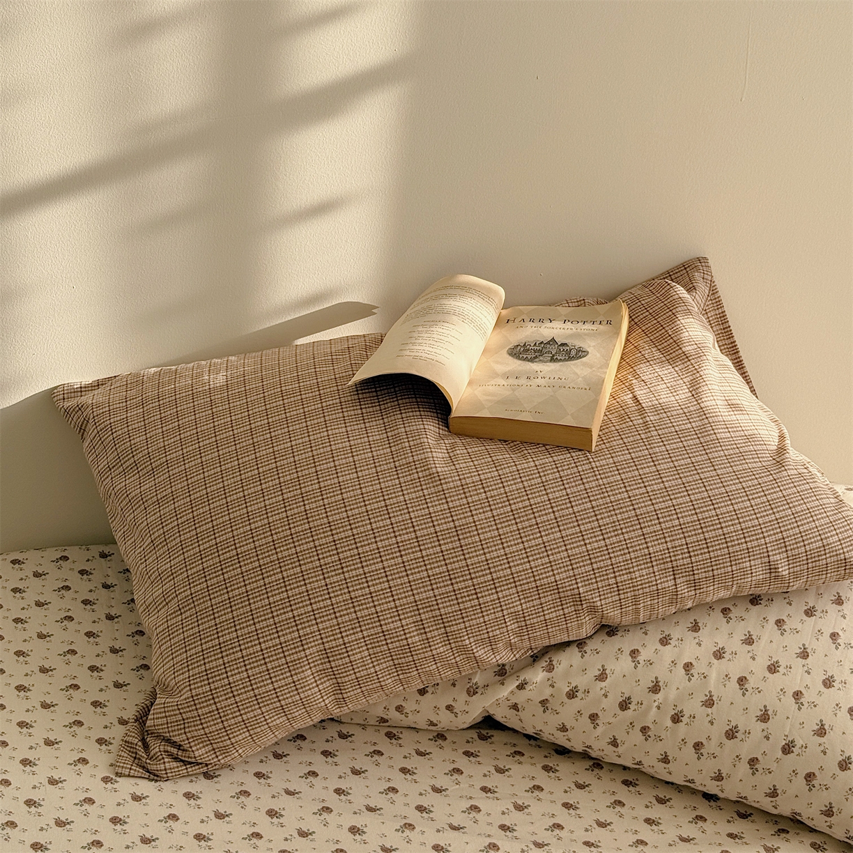 91家纺网 家纺一手货源 找家纺 三朵家纺 2026新款水洗棉碎花INS博主风混搭全棉四件套 漫花