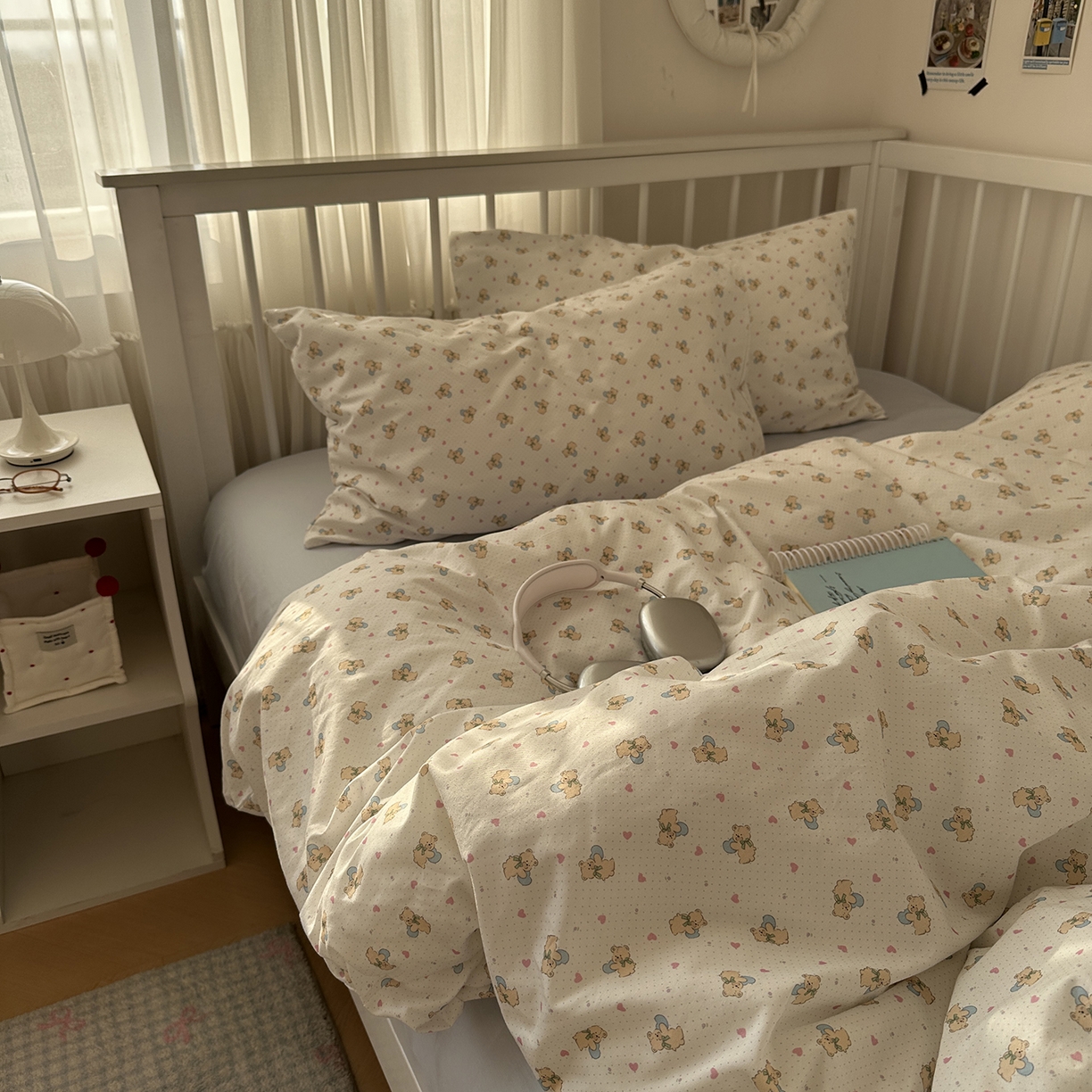 91家纺网 家纺一手货源 找家纺 尺素 2026新款纯棉卡通ins风四件套可爱少女风全棉被套纯色1.8床笠加大床单学生1.2三件套 告白熊--浅蓝