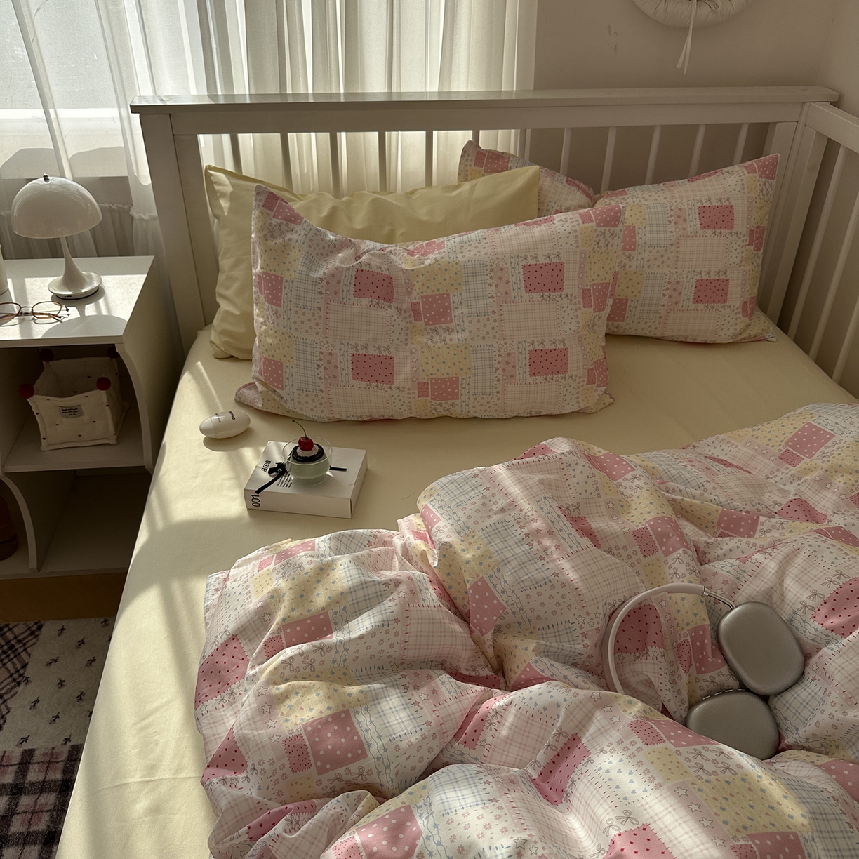 91家纺网 家纺一手货源 找家纺 尺素 2026新款纯棉卡通ins风四件套可爱少女风全棉被套纯色1.8床笠加大床单学生1.2三件套 格调粉--奶黄