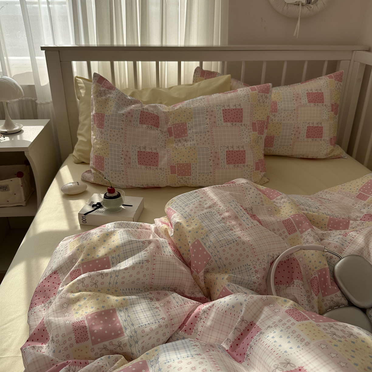 91家纺网 家纺一手货源 找家纺 尺素 2026新款纯棉卡通ins风四件套可爱少女风全棉被套纯色1.8床笠加大床单学生1.2三件套 格调粉--奶黄