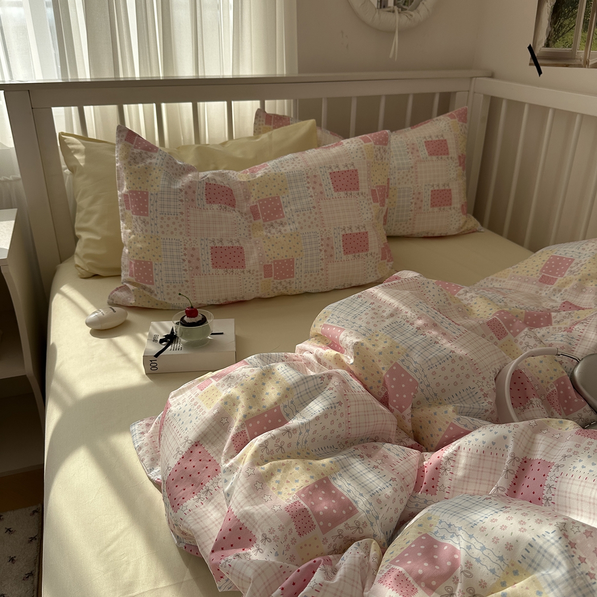 91家纺网 家纺一手货源 找家纺 尺素 2026新款纯棉卡通ins风四件套可爱少女风全棉被套纯色1.8床笠加大床单学生1.2三件套 格调粉--奶黄