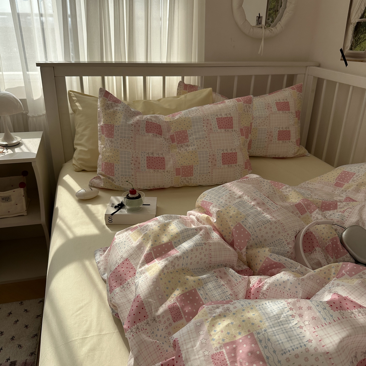 91家纺网 家纺一手货源 找家纺 尺素 2026新款纯棉卡通ins风四件套可爱少女风全棉被套纯色1.8床笠加大床单学生1.2三件套 格调粉--奶黄