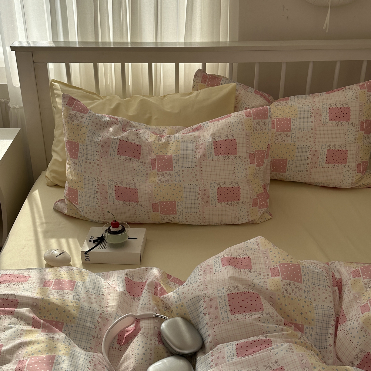 91家纺网 家纺一手货源 找家纺 尺素 2026新款纯棉卡通ins风四件套可爱少女风全棉被套纯色1.8床笠加大床单学生1.2三件套 格调粉--奶黄