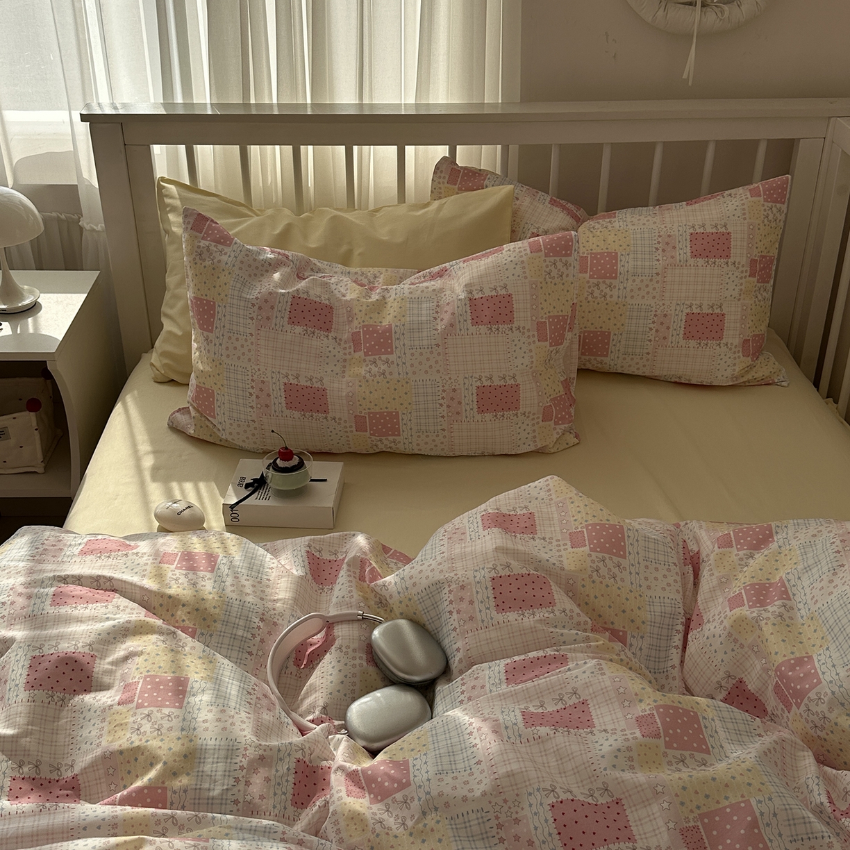 91家纺网 家纺一手货源 找家纺 尺素 2026新款纯棉卡通ins风四件套可爱少女风全棉被套纯色1.8床笠加大床单学生1.2三件套 格调粉--奶黄