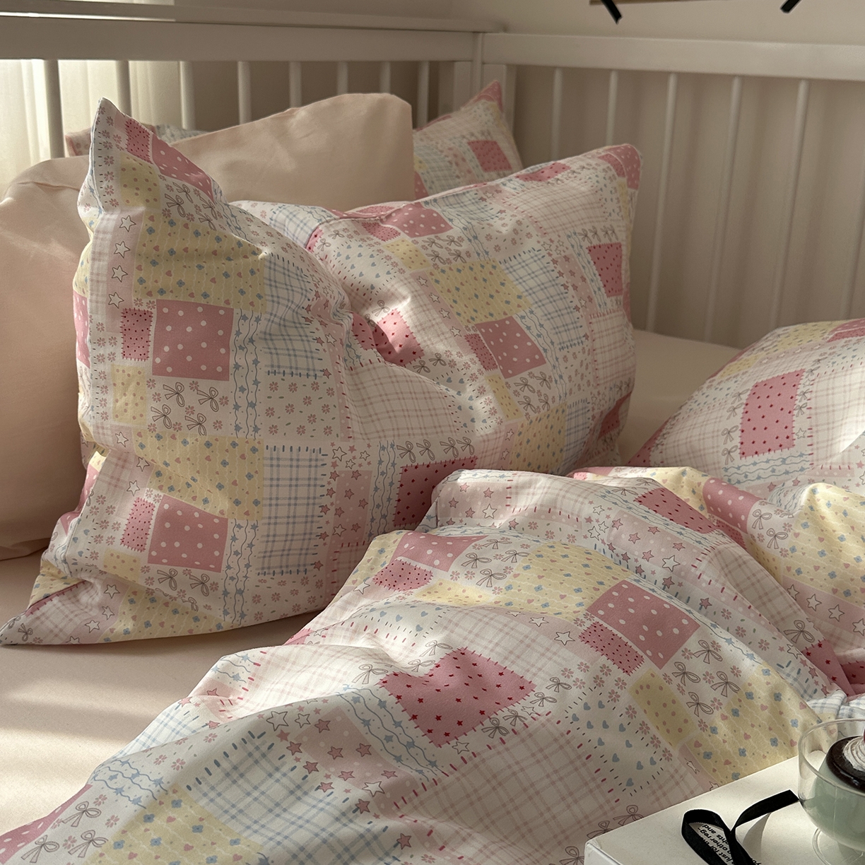 91家纺网 家纺一手货源 找家纺 尺素 2026新款纯棉卡通ins风四件套可爱少女风全棉被套纯色1.8床笠加大床单学生1.2三件套 格调粉--桃粉