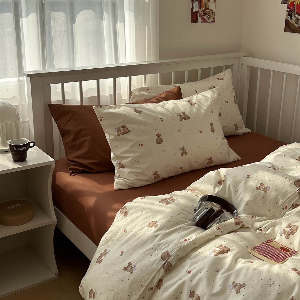 91家纺网 家纺一手货源 找家纺 尺素 2026新款纯棉卡通ins风四件套可爱少女风全棉被套纯色1.8床笠加大床单学生1.2三件套 小熊软糖--焦糖