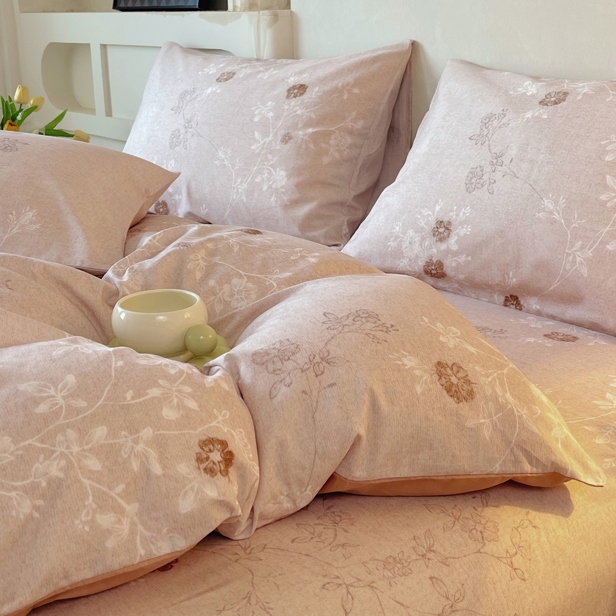 91家纺网 家纺一手货源 找家纺 金鑫汇家纺 2026新款全棉印花小清新四件套系列-可露丽 浅咖可露丽