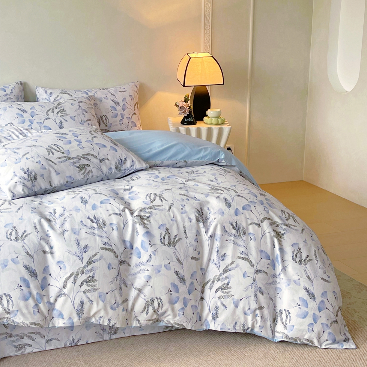 91家纺网 家纺一手货源 找家纺 金鑫汇家纺 2026新款全棉印花小清新单品被套系列-可露丽 月下花影-蓝