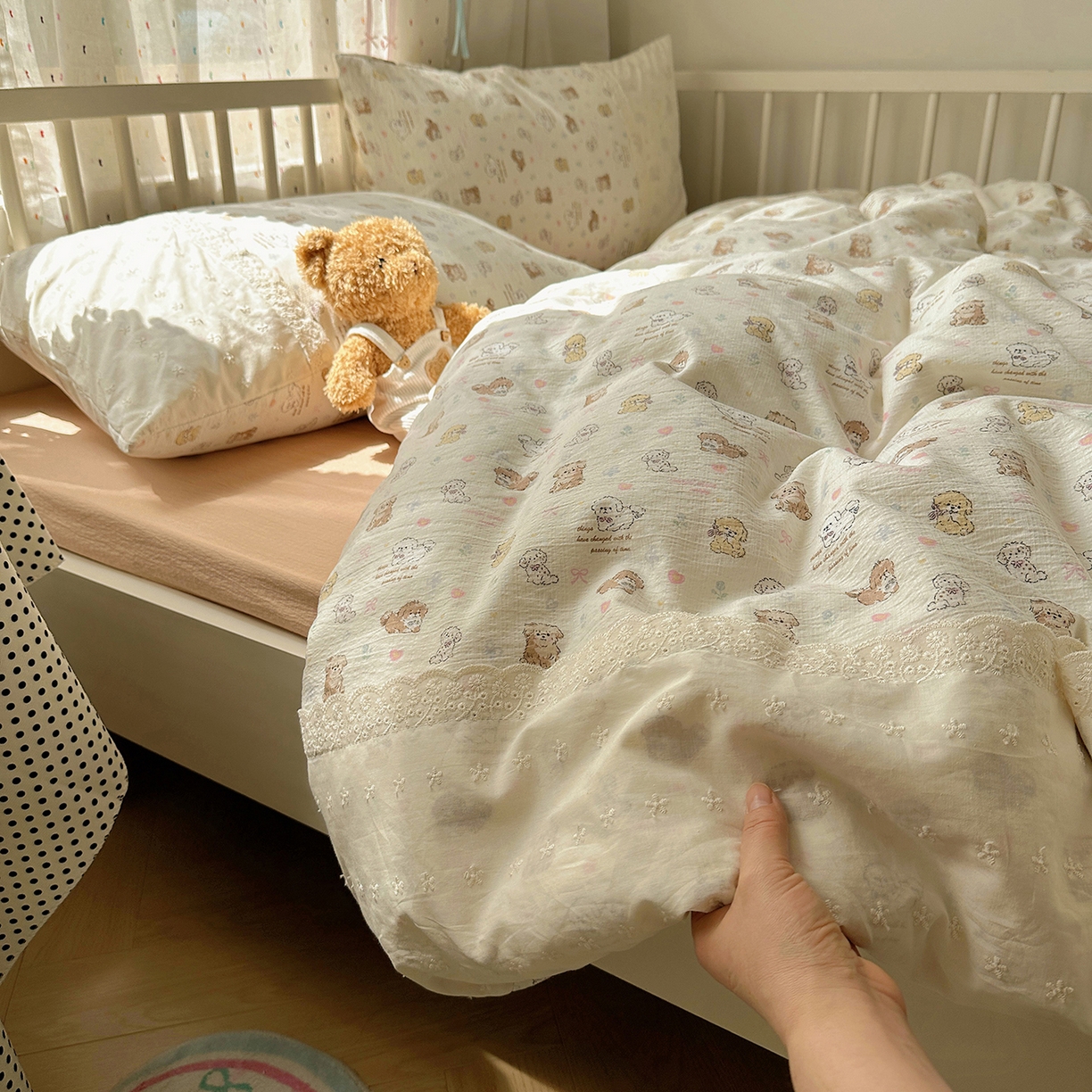 91家纺网 家纺一手货源 找家纺 沐芷 2026 【提供买家秀】宽花边四件套公主风A类双层纱床上用品三件套被套床笠 宽花边-奶萌小狗