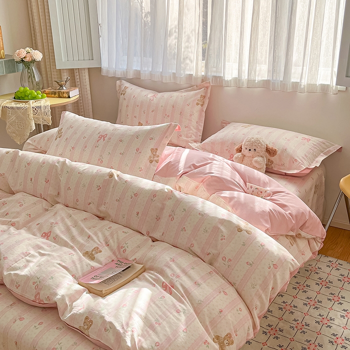 91家纺网 家纺一手货源 找家纺 花梦欣 2026新款全棉印花系列简约卡通款单被套 温柔花朵熊