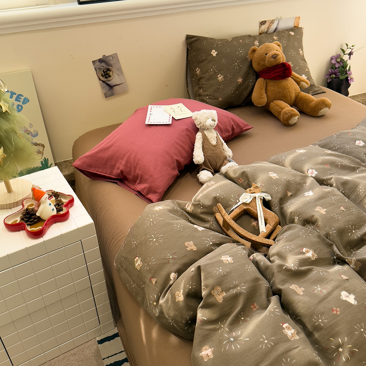 91家纺网 家纺一手货源 找家纺 呗旺鹿 2026新款全棉撞色双层纱四件套 双层纱-姜饼人