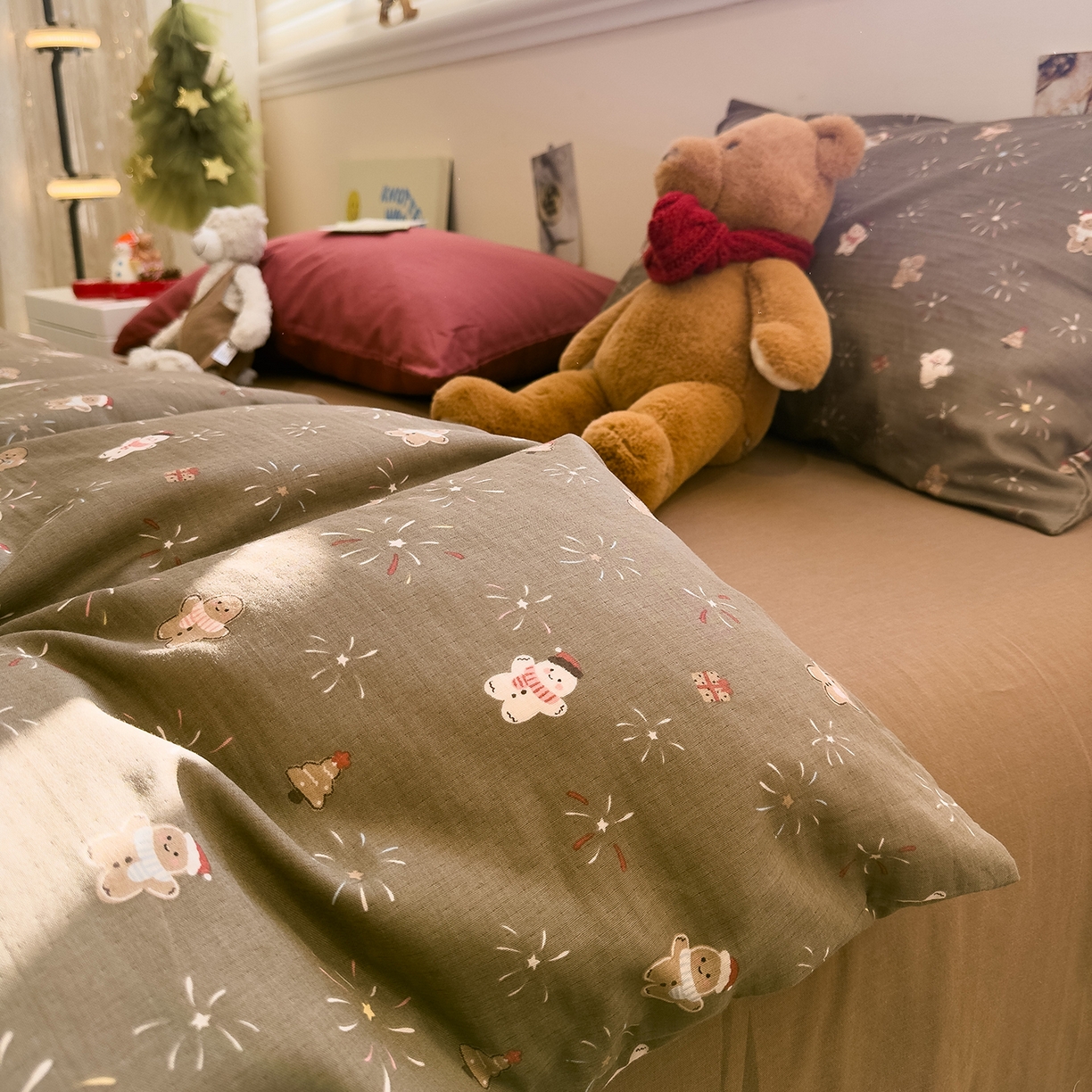 91家纺网 家纺一手货源 找家纺 呗旺鹿 2026新款全棉撞色双层纱四件套 双层纱-姜饼人