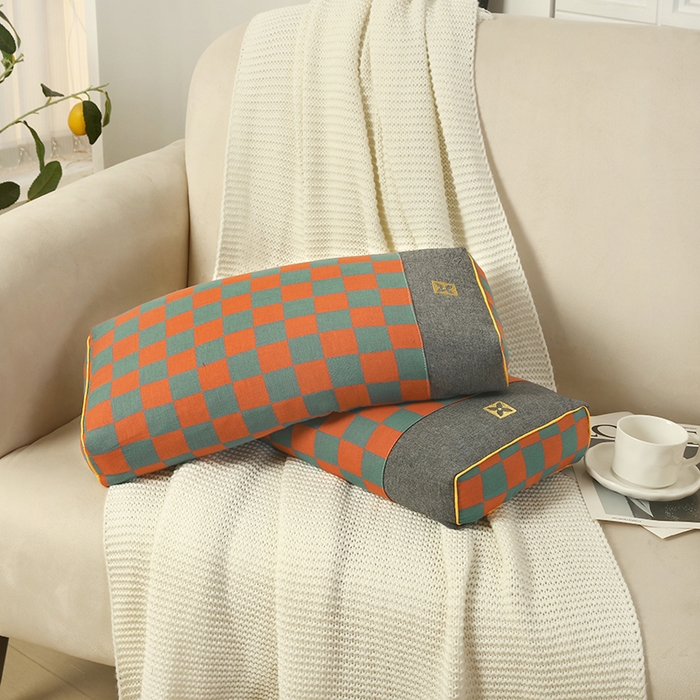 91家纺网 家纺一手货源 找家纺 明星枕业 2025新款立体百福枕全荞麦枕12味花草成人枕头家用护颈枕芯 棋盘格蓝红