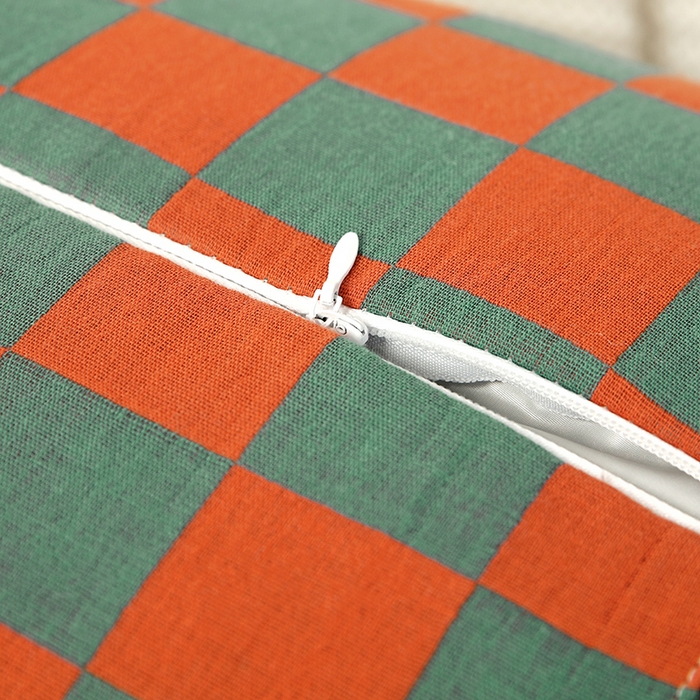 91家纺网 家纺一手货源 找家纺 明星枕业 2025新款立体百福枕全荞麦枕12味花草成人枕头家用护颈枕芯 棋盘格蓝红