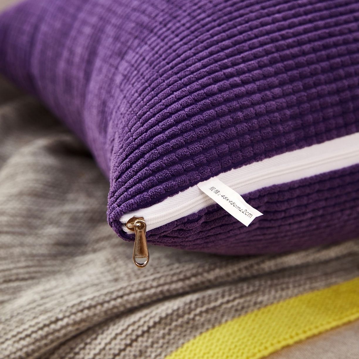 91家纺网 家纺一手货源 找家纺 沐沐家纺 2026新款玉米绒抱枕 紫色