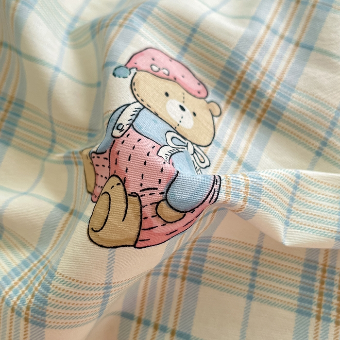 91家纺网 家纺一手货源 找家纺 花梦欣 2026新款全棉印花系列简约卡通款四件套 乖乖熊