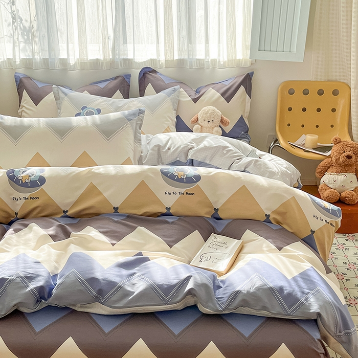 91家纺网 家纺一手货源 找家纺 花梦欣 2026新款全棉印花系列简约卡通款四件套 几何飞船