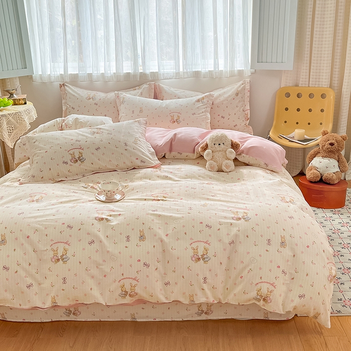 91家纺网 家纺一手货源 找家纺 花梦欣 2026新款全棉印花系列简约卡通款四件套 甜蜜纪念日