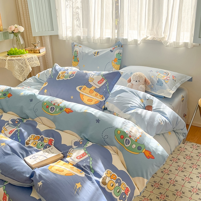 91家纺网 家纺一手货源 找家纺 花梦欣 2026新款全棉印花系列简约卡通款四件套 星际漫游记