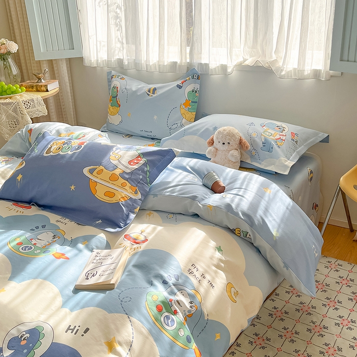 91家纺网 家纺一手货源 找家纺 花梦欣 2026新款全棉印花系列简约卡通款四件套 星际漫游记