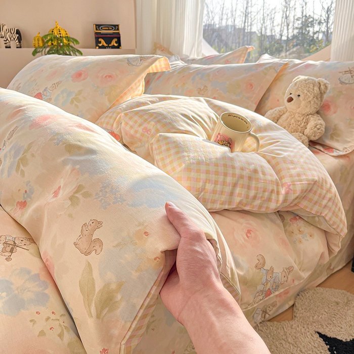 91家纺网 家纺一手货源 找家纺 花梦欣 2026新款全棉印花系列简约卡通款四件套 油画弦音