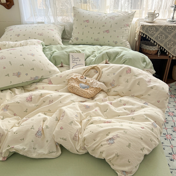 91家纺网 家纺一手货源 找家纺 妖妖家纺 2026新款敲可爱的奶呼呼云感双层纱简约四件套系列 花间兔宝