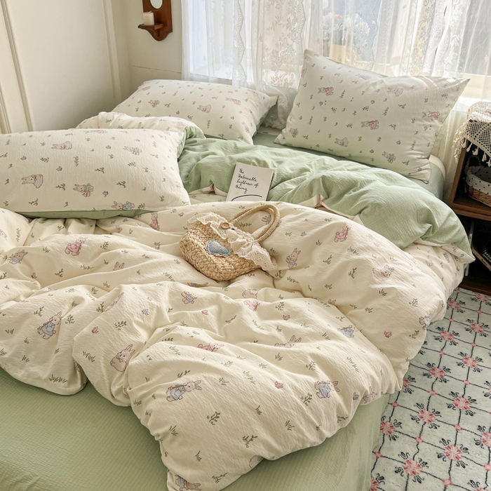 91家纺网 家纺一手货源 找家纺 妖妖家纺 2026新款敲可爱的奶呼呼云感双层纱简约四件套系列 花间兔宝