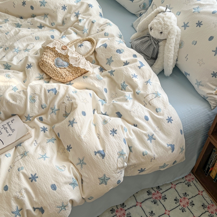 91家纺网 家纺一手货源 找家纺 妖妖家纺 2026新款敲可爱的奶呼呼云感双层纱简约四件套系列 浪沫星光