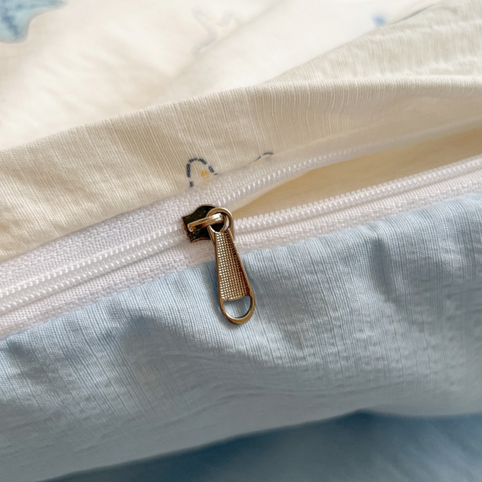 91家纺网 家纺一手货源 找家纺 妖妖家纺 2026新款敲可爱的奶呼呼云感双层纱简约四件套系列 浪沫星光