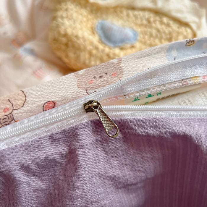 91家纺网 家纺一手货源 找家纺 妖妖家纺 2026新款敲可爱的奶呼呼云感双层纱简约四件套系列 乐悠派对