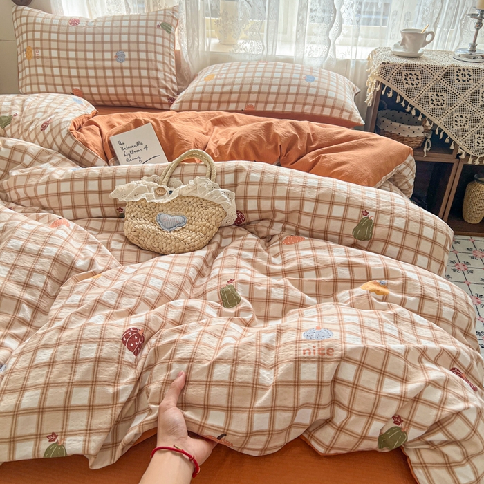 91家纺网 家纺一手货源 找家纺 妖妖家纺 2026新款敲可爱的奶呼呼云感双层纱简约四件套系列 田间瓜瓜