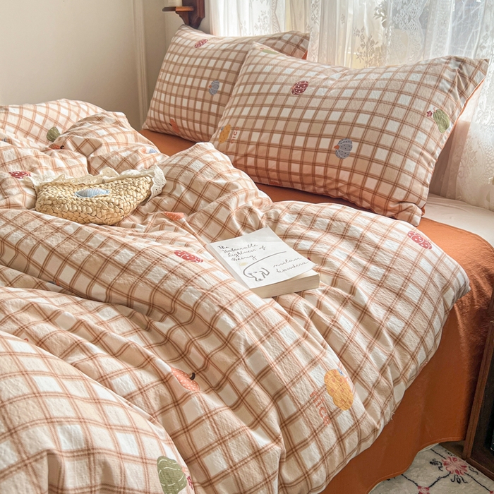 91家纺网 家纺一手货源 找家纺 妖妖家纺 2026新款敲可爱的奶呼呼云感双层纱简约四件套系列 田间瓜瓜