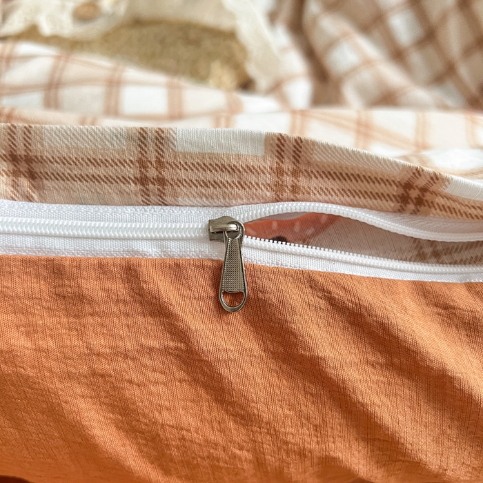 91家纺网 家纺一手货源 找家纺 妖妖家纺 2026新款敲可爱的奶呼呼云感双层纱简约四件套系列 田间瓜瓜