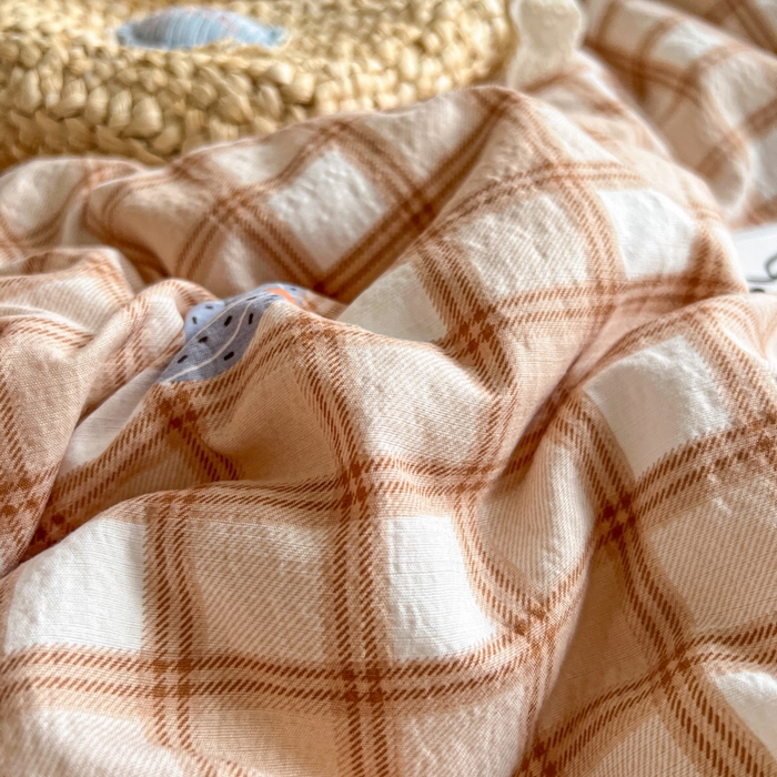 91家纺网 家纺一手货源 找家纺 妖妖家纺 2026新款敲可爱的奶呼呼云感双层纱简约四件套系列 田间瓜瓜