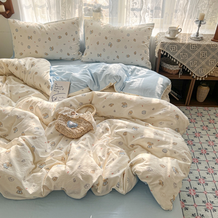 91家纺网 家纺一手货源 找家纺 妖妖家纺 2026新款敲可爱的奶呼呼云感双层纱简约四件套系列 汪汪团簇