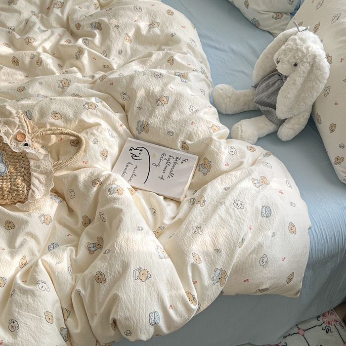 91家纺网 家纺一手货源 找家纺 妖妖家纺 2026新款敲可爱的奶呼呼云感双层纱简约四件套系列 汪汪团簇