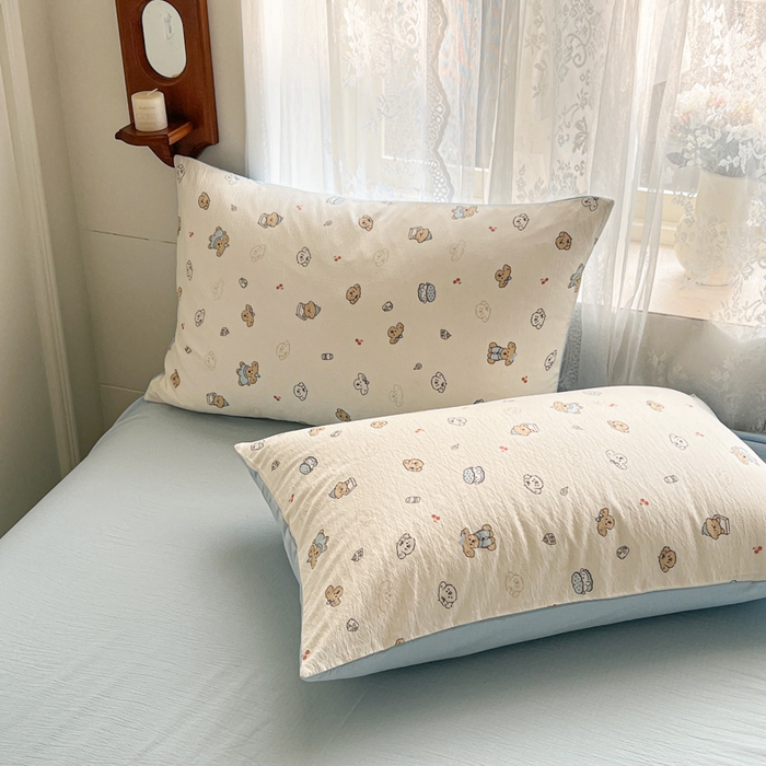 91家纺网 家纺一手货源 找家纺 妖妖家纺 2026新款敲可爱的奶呼呼云感双层纱简约四件套系列 汪汪团簇