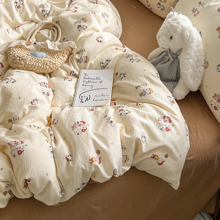 91家纺网 家纺一手货源 找家纺 妖妖家纺 2026新款敲可爱的奶呼呼云感双层纱简约四件套系列 温馨童梦