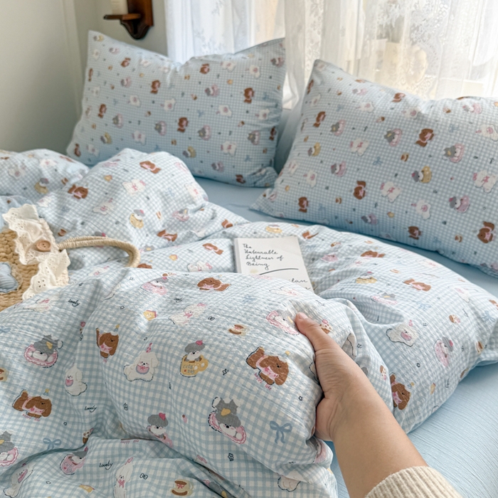 91家纺网 家纺一手货源 找家纺 妖妖家纺 2026新款敲可爱的奶呼呼云感双层纱简约四件套系列 小狗伙伴