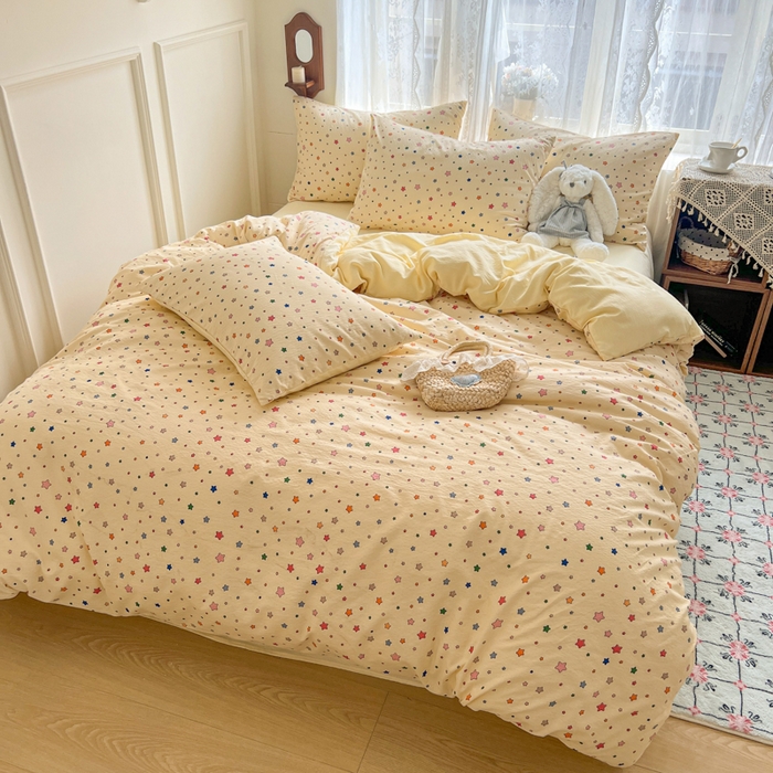 91家纺网 家纺一手货源 找家纺 妖妖家纺 2026新款敲可爱的奶呼呼云感双层纱简约四件套系列 星星流光