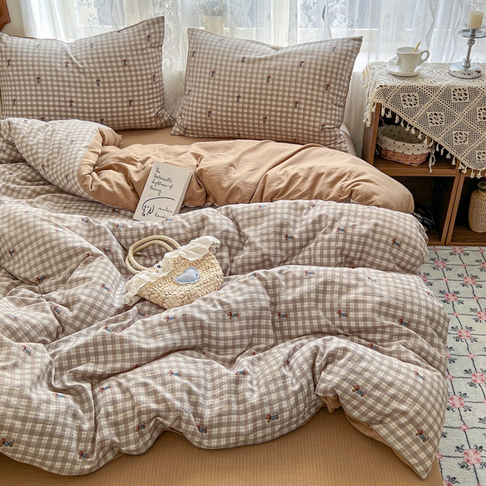 91家纺网 家纺一手货源 找家纺 妖妖家纺 2026新款敲可爱的奶呼呼云感双层纱简约四件套系列 英伦小汪