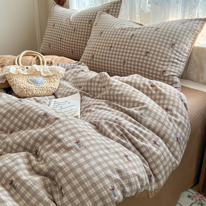 91家纺网 家纺一手货源 找家纺 妖妖家纺 2026新款敲可爱的奶呼呼云感双层纱简约四件套系列 英伦小汪