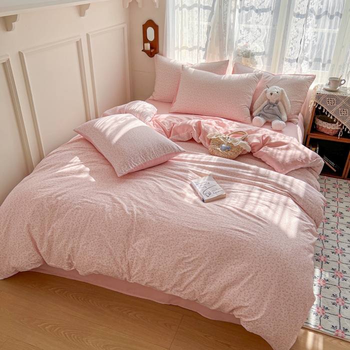 91家纺网 家纺一手货源 找家纺 妖妖家纺 2026新款敲可爱的奶呼呼云感双层纱简约四件套系列 月垂瓣