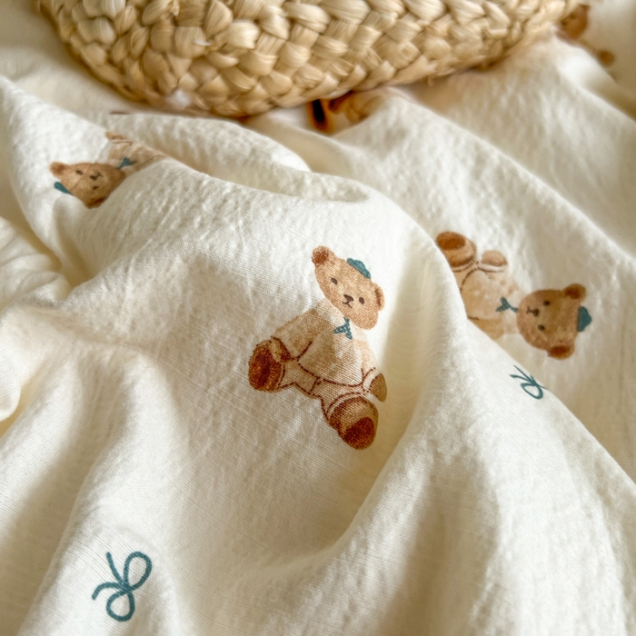 91家纺网 家纺一手货源 找家纺 妖妖家纺 2026新款敲可爱的奶呼呼云感双层纱简约四件套系列 云朵小熊