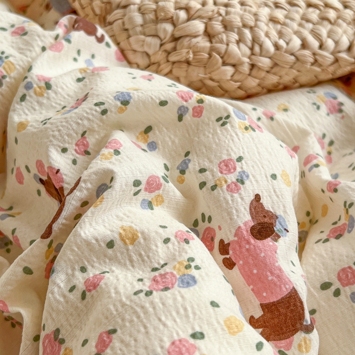 91家纺网 家纺一手货源 找家纺 妖妖家纺 2026新款敲可爱的奶呼呼云感双层纱简约四件套系列 爪印花间