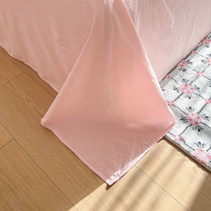 91家纺网 家纺一手货源 找家纺 妖妖家纺 2026新款敲可爱的奶呼呼云感双层纱简约四件套系列 爪印花间