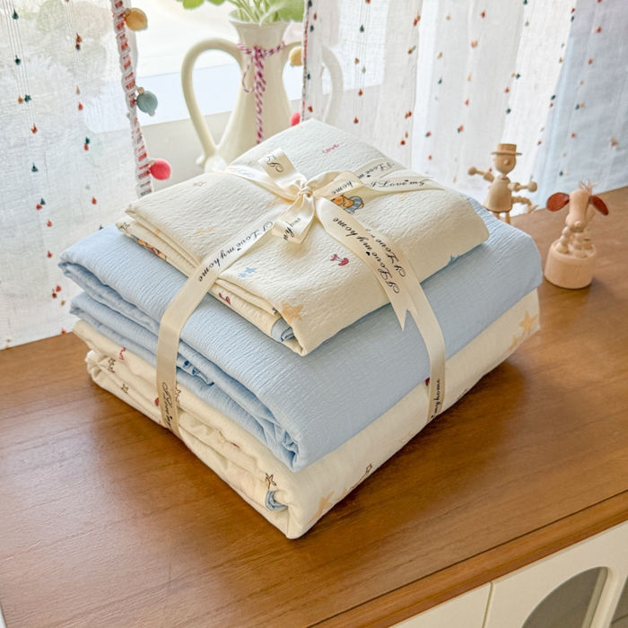 91家纺网 家纺一手货源 找家纺 妖妖家纺 2026新款敲可爱的奶呼呼云感双层纱简约四件套系列 叠拍