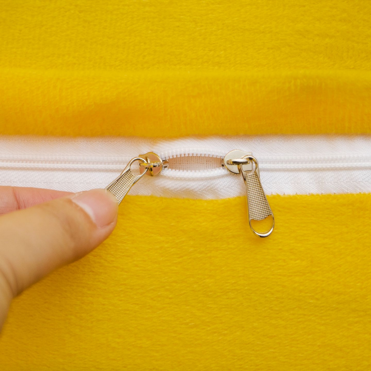 91家纺网 家纺一手货源 找家纺 （总）沐沐家纺 2026新款宝宝绒三角大靠垫