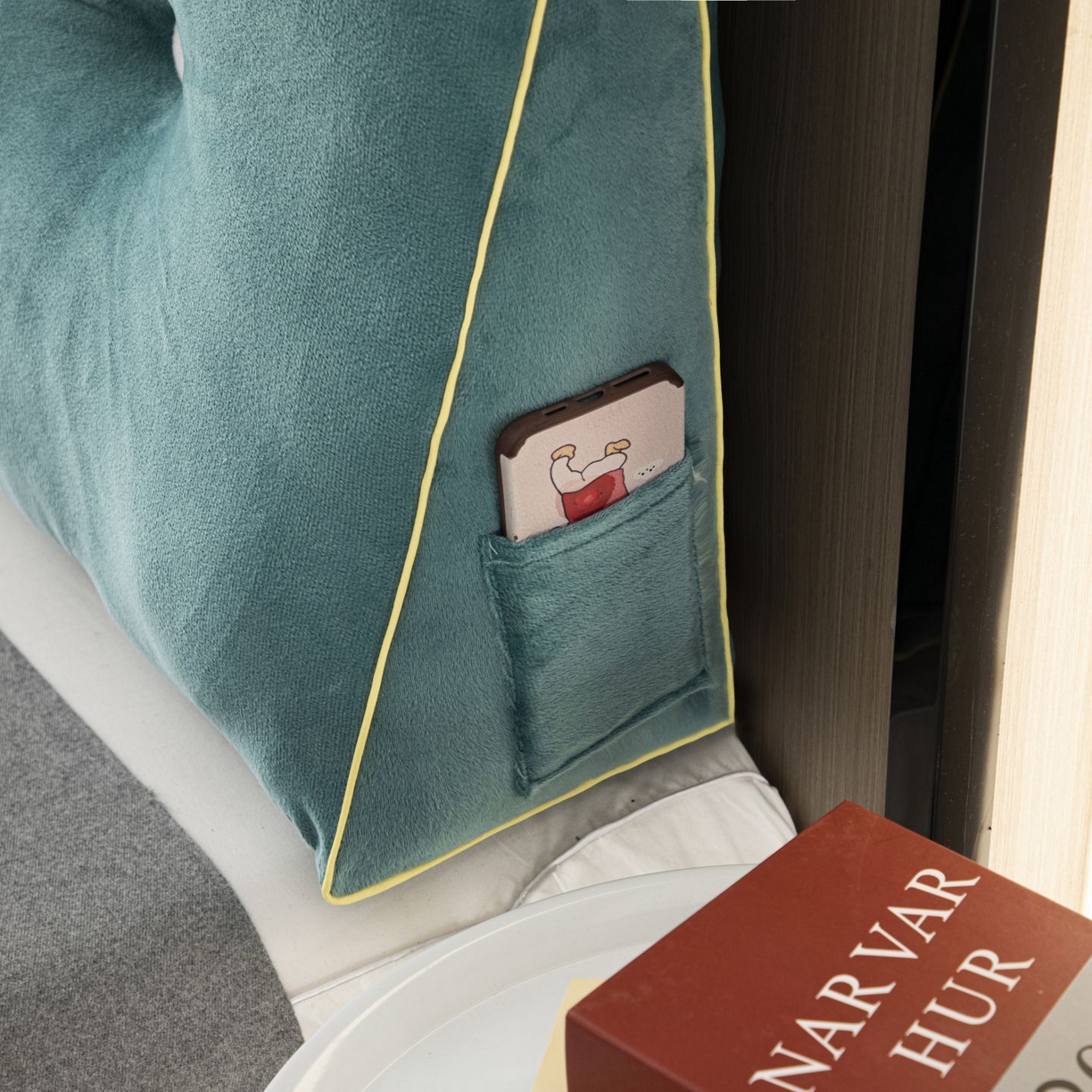 91家纺网 家纺一手货源 找家纺 （总）沐沐家纺 2026新款宝宝绒三角大靠垫