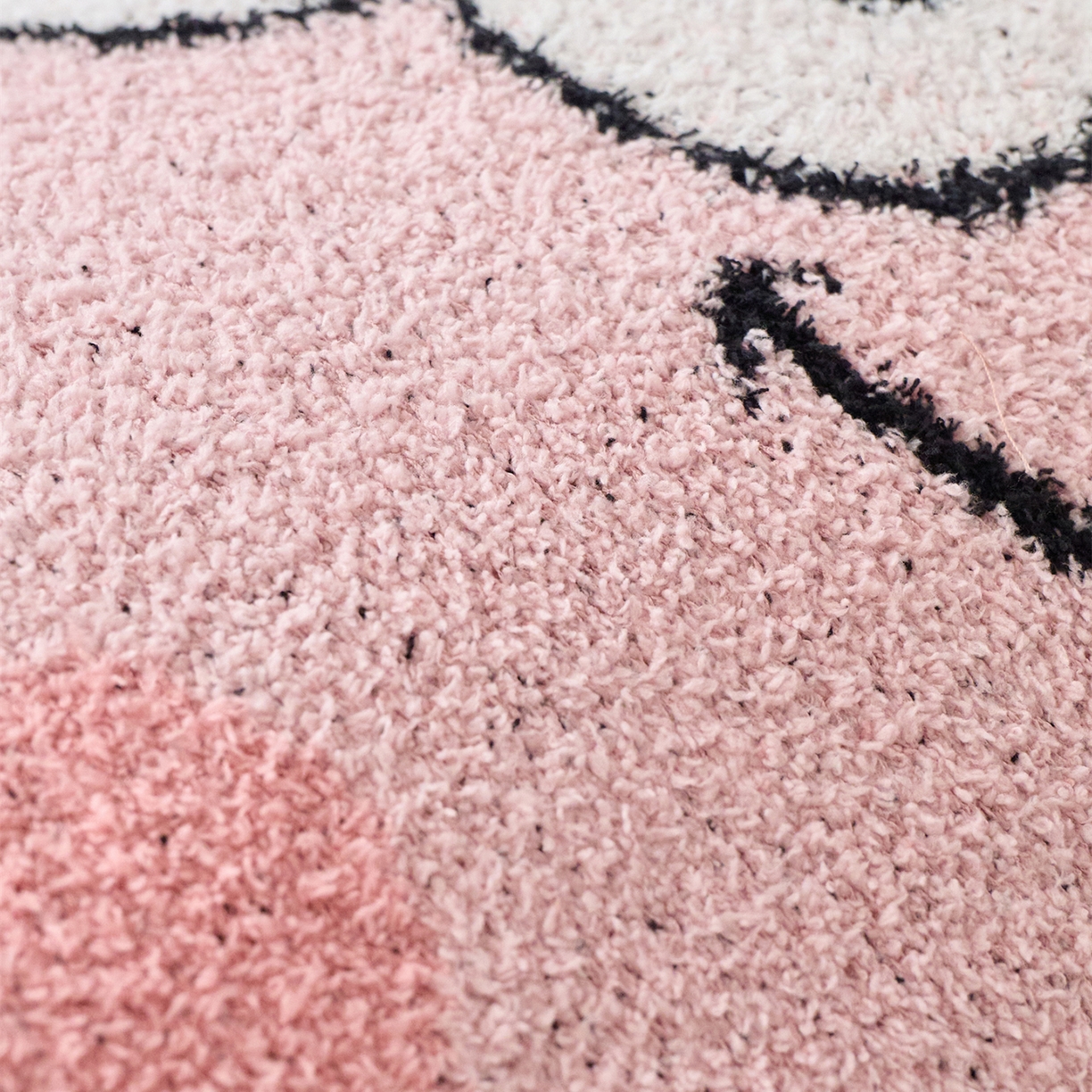 91家纺网 家纺一手货源 找家纺 暖绵绵家纺 2026新款可爱卡通半边绒抱枕含芯-黎花猪（大号抱枕券后/折后零售价不得低于153元，小号抱枕不得低于99元） 小号黎花猪